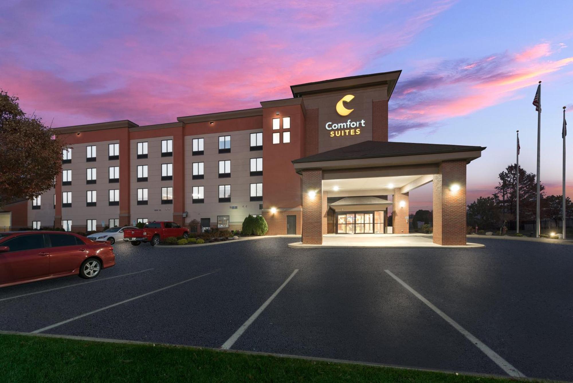 Comfort Suites Columbus East Broad Exterior foto